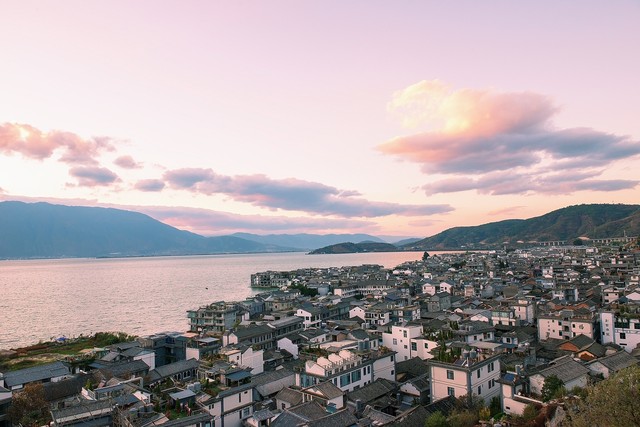 现在能去大理丽江旅游吗？2024年冬季最全旅行攻略，带你畅游彩云之南的风花雪月与人间仙境