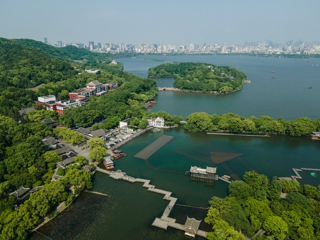 西湖哪里停车？这份停车攻略让你轻松游西湖，不再担心找不到车位！