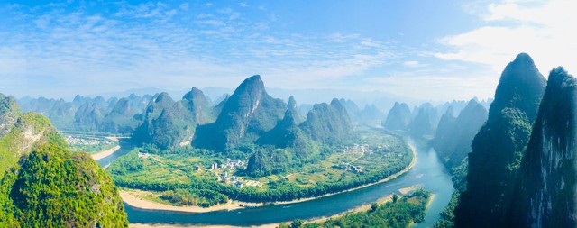 桂林佳音旅行社怎么样：从游客的真实体验出发，带你领略不一样的桂林之旅，探索这家成立十年的旅游公司如何用专业与热情编织每一个旅行者的梦想