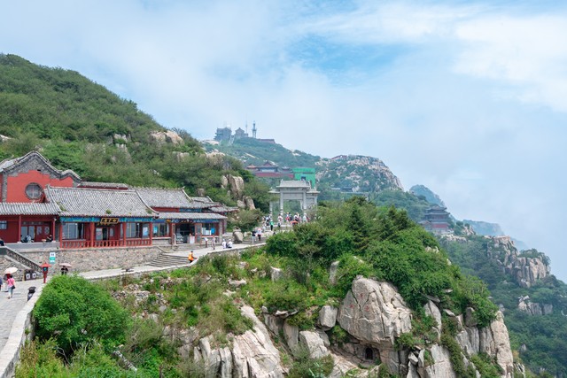 为什么去泰山拜神？揭开这座五岳之首背后的神秘面纱，探寻古人与今人的心灵寄托