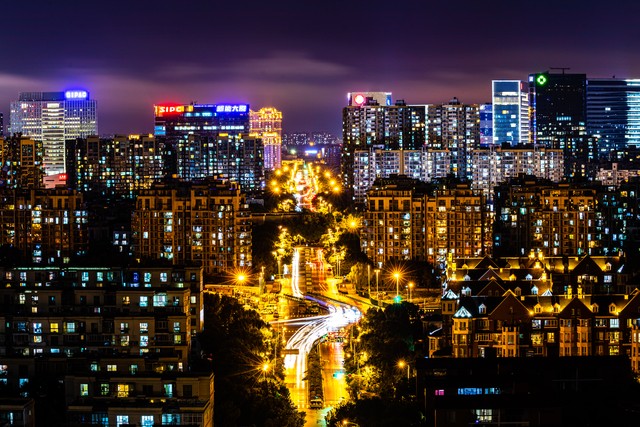 万家灯火：每一盏灯背后的故事，点亮生活的温暖与希望