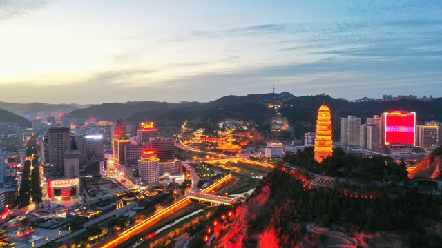 延安为什么是革命根据地：从黄土高原到新中国的心脏，一段波澜壮阔的历史传奇
