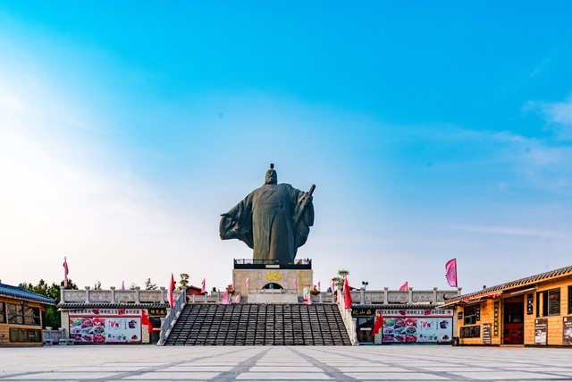 商丘有哪些景点？探索这座古老城市不容错过的十大宝藏地，从历史深处走来的商丘古城到自然奇观芒砀山，每一处都藏着动人心弦的故事