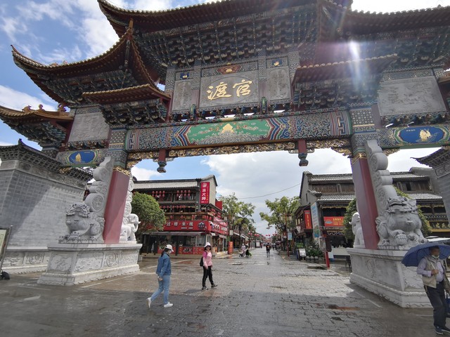包车直奔昆明，一场说走就走的冒险之旅，体验最地道的云南风情，从繁华都市到神秘雨林，一路风景如画，让每一次转弯都充满惊喜！
