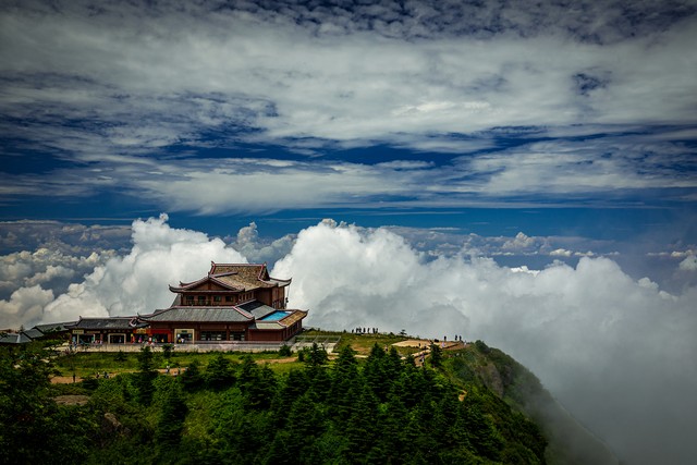 峨眉山玩什么？这个秋天，去峨眉山寻找那些隐藏的惊喜与美好，让你的旅行不再只是走马观花！