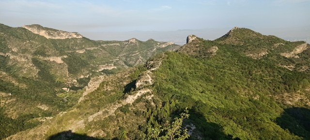 隐凤山怎么样：探访这座被历史与自然恩宠的神秘之地，探寻那从烈火中振翅高飞的凤凰之美