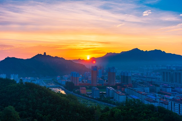 河北兴隆县属于哪个市？2024年最新揭晓，兴隆县背后的故事与魅力，探索这座隐藏在燕山深处的小县城如何成为京津冀协同发展的重要一环