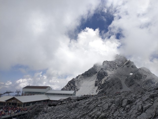 当玉龙雪山遇见《印象·丽江》：一场灵魂与自然的对话，一段不可错过的视觉盛宴