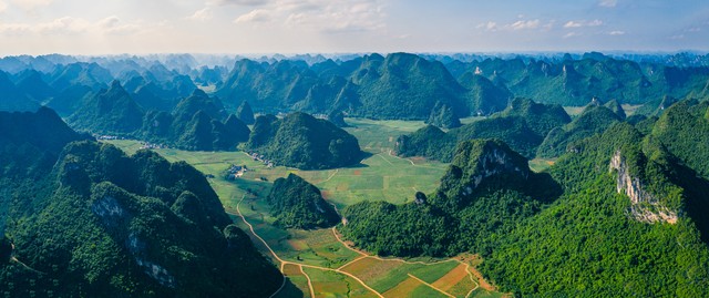 喀斯特地貌是什么意思：探寻大自然的鬼斧神工，感受地球的神奇魅力