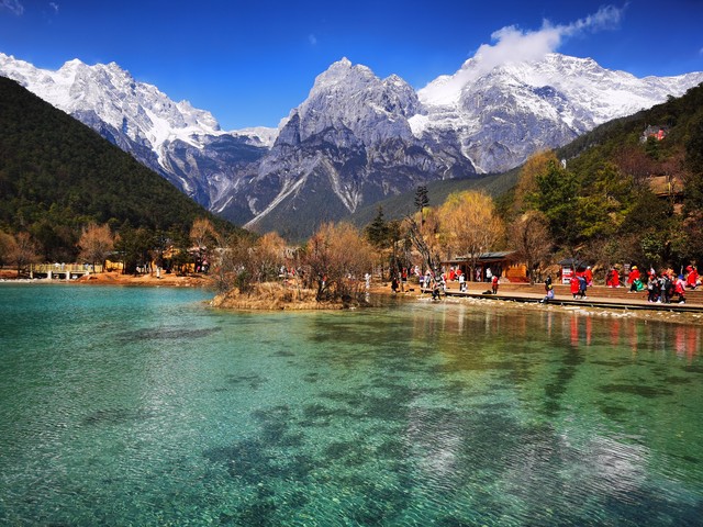 正月云南旅游青岛：一场跨越山海的浪漫之旅，从寒冷的北方到温暖的南方，一段难忘的记忆就此展开