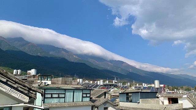 八月大理旅游穿什么，轻松应对大理变幻莫测的天气，让你的旅程美美哒！