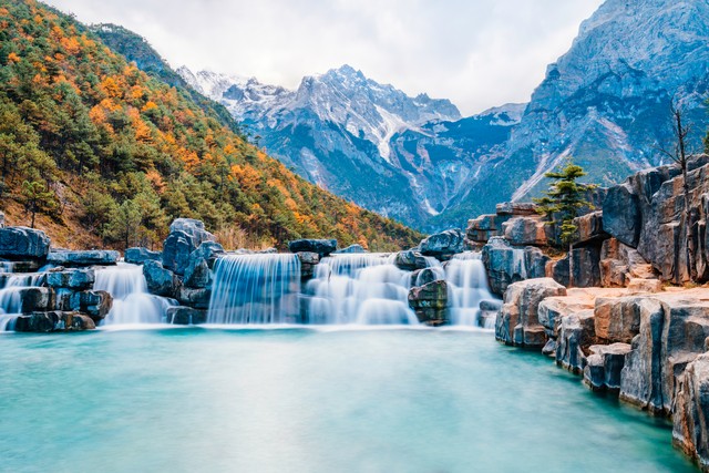 2月份去云南旅游好，揭开春日彩云之南的神秘面纱，探索早春时节最美的风景线，享受宜人气候与丰富文化盛宴