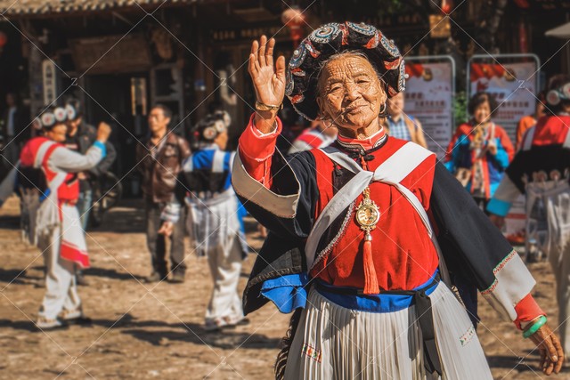 丽江旅游的人：一场心灵与自然的邂逅，那些改变生活的瞬间